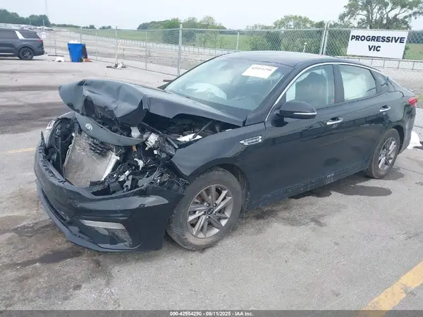5XXGT4L34LG381907 2020 KIA OPTIMA - Image 2