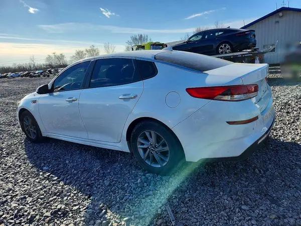 5XXGT4L34LG387657 2020 KIA OPTIMA - Image 2