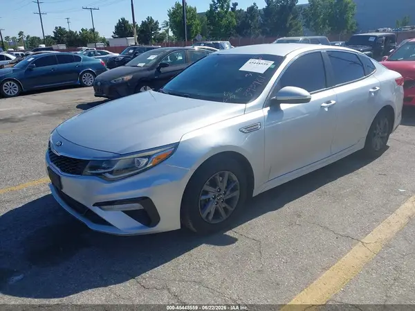 5XXGT4L34LG393961 2020 KIA OPTIMA - Image 2