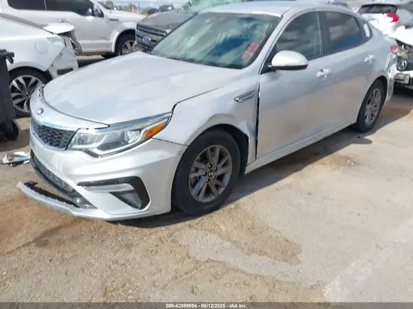 5XXGT4L34LG400326 2020 KIA OPTIMA - Image 2