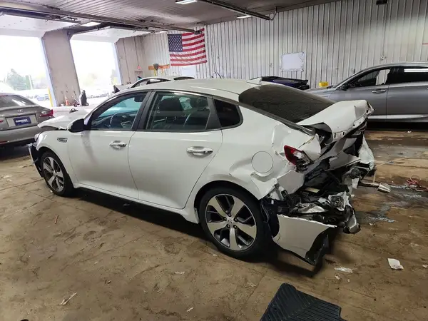 5XXGT4L34LG411701 2020 KIA OPTIMA - Image 2