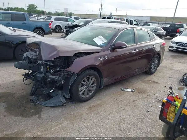 5XXGT4L34LG413772 2020 KIA OPTIMA - Image 2