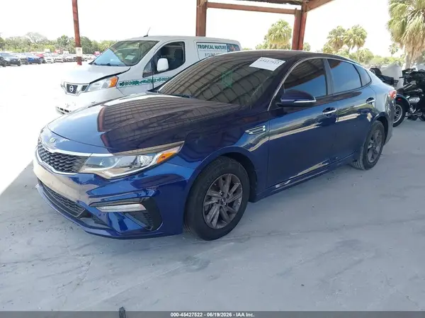 5XXGT4L34LG416137 2020 KIA OPTIMA - Image 2