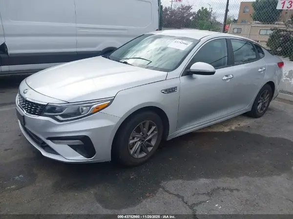 5XXGT4L34LG422603 2020 KIA OPTIMA - Image 2
