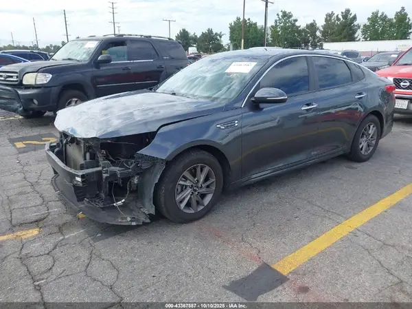 5XXGT4L34LG424142 2020 KIA OPTIMA - Image 2