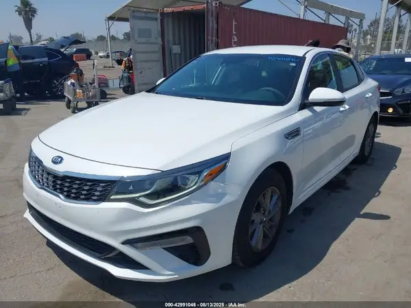 5XXGT4L34LG426182 2020 KIA OPTIMA - Image 2