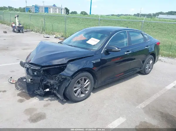 5XXGT4L34LG427784 2020 KIA OPTIMA - Image 2