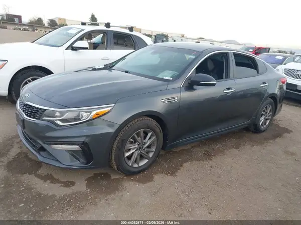 5XXGT4L34LG440552 2020 KIA OPTIMA - Image 2