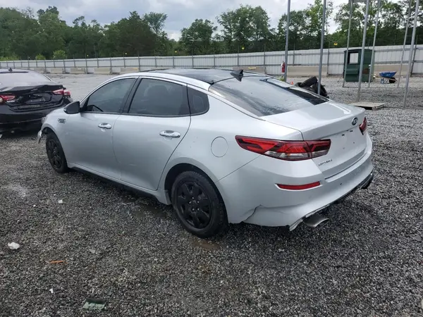5XXGT4L34LG443077 2020 KIA OPTIMA - Image 2