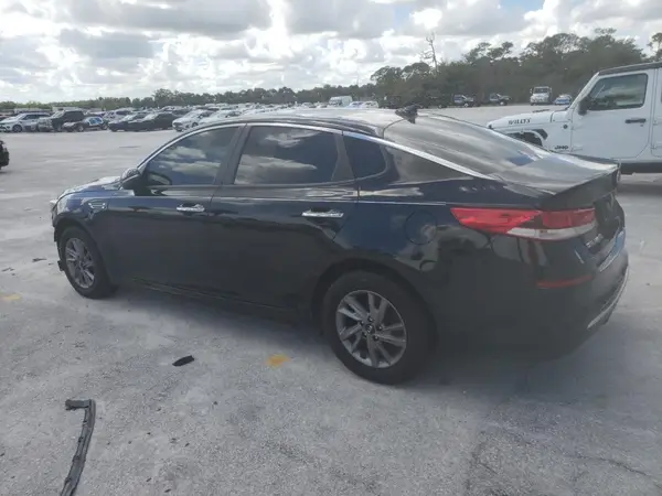 5XXGT4L34LG445685 2020 KIA OPTIMA - Image 2