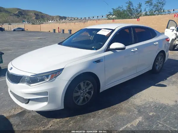 5XXGT4L35GG009014 2016 KIA OPTIMA - Image 2