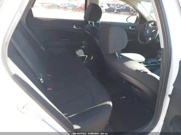 5XXGT4L35GG009336 2016 KIA OPTIMA - Image 8