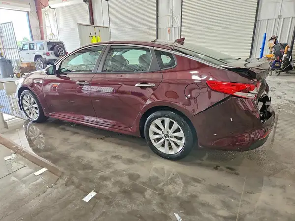5XXGT4L35GG011765 2016 KIA OPTIMA - Image 2