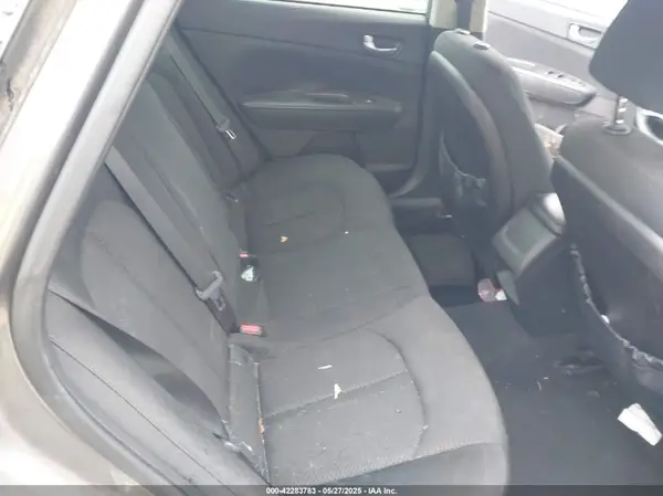 5XXGT4L35GG022734 2016 KIA OPTIMA - Image 8