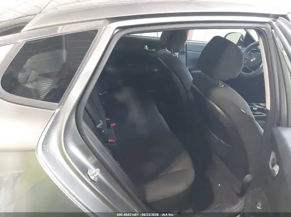 5XXGT4L35GG023463 2016 KIA OPTIMA - Image 8