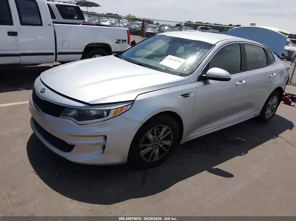5XXGT4L35GG023821 2016 KIA OPTIMA - Image 2