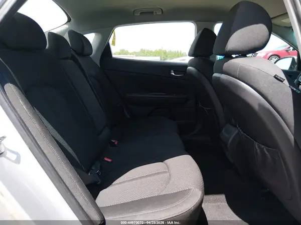 5XXGT4L35GG023821 2016 KIA OPTIMA - Image 8