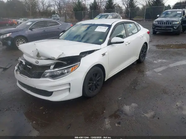 5XXGT4L35GG025536 2016 KIA OPTIMA - Image 2