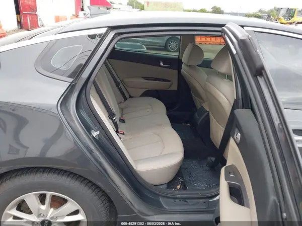 5XXGT4L35GG028047 2016 KIA OPTIMA - Image 8