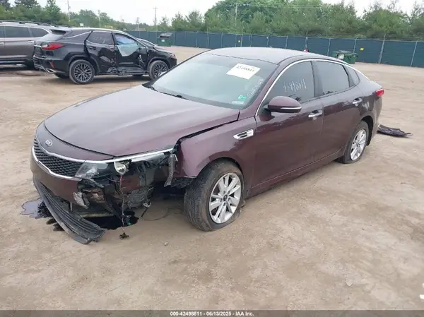5XXGT4L35GG028646 2016 KIA OPTIMA - Image 2