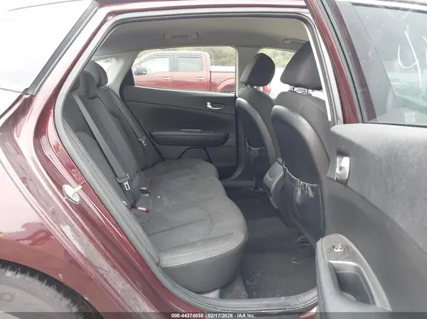 5XXGT4L35GG033345 2016 KIA OPTIMA - Image 8