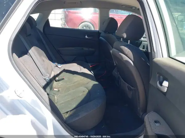 5XXGT4L35GG034558 2016 KIA OPTIMA - Image 8