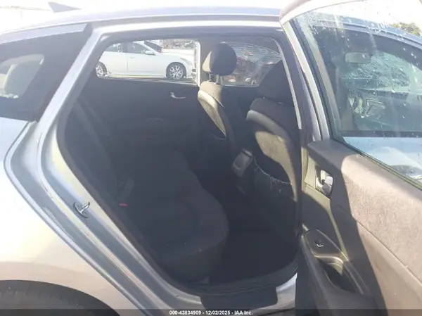 5XXGT4L35GG035239 2016 KIA OPTIMA - Image 8