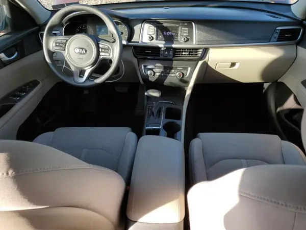 5XXGT4L35GG042496 2016 KIA OPTIMA - Image 8
