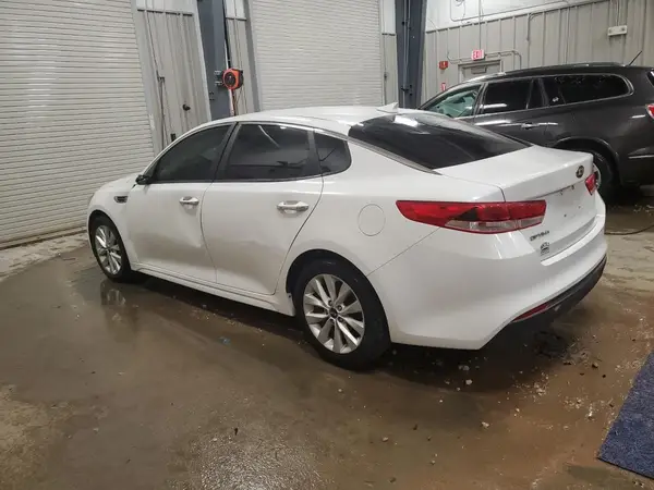 5XXGT4L35GG043857 2016 KIA OPTIMA - Image 2