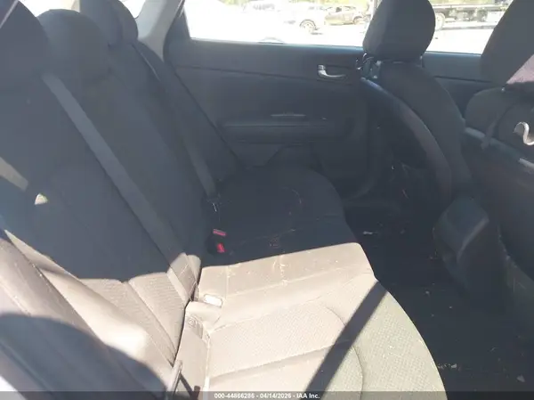 5XXGT4L35GG049206 2016 KIA OPTIMA - Image 8