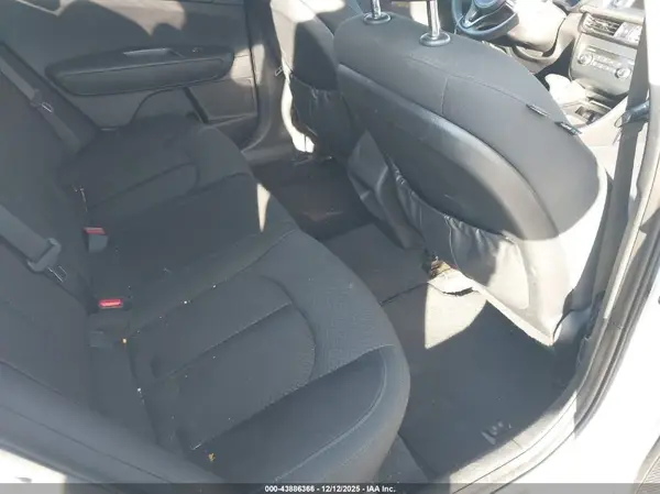 5XXGT4L35GG051974 2016 KIA OPTIMA - Image 8