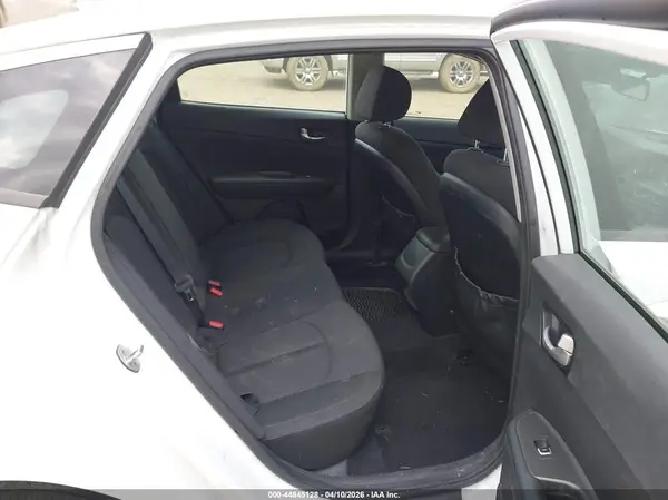 5XXGT4L35GG056320 2016 KIA OPTIMA - Image 8
