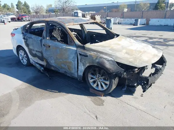 5XXGT4L35GG060688 2016 KIA OPTIMA - Image 1