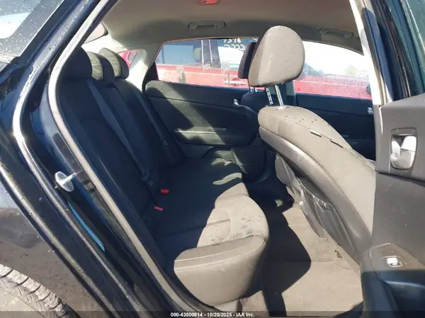 5XXGT4L35GG061906 2016 KIA OPTIMA - Image 8