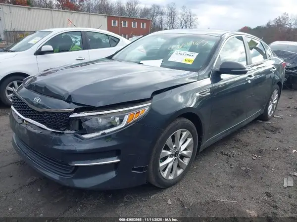 5XXGT4L35GG062117 2016 KIA OPTIMA - Image 2