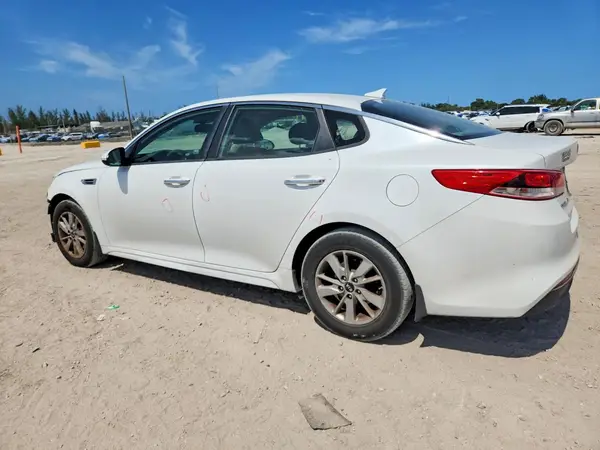 5XXGT4L35GG064997 2016 KIA OPTIMA - Image 2