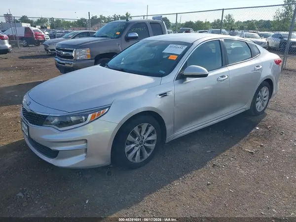 5XXGT4L35GG076745 2016 KIA OPTIMA - Image 2