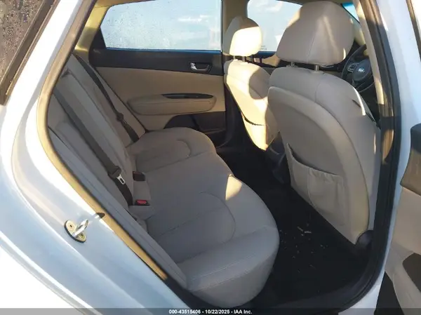 5XXGT4L35GG080794 2016 KIA OPTIMA - Image 8