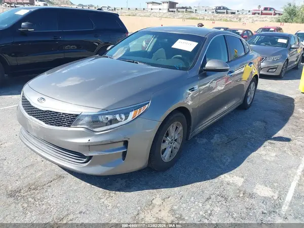 5XXGT4L35GG090614 2016 KIA OPTIMA - Image 2