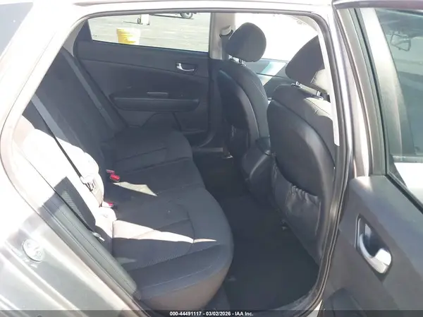 5XXGT4L35GG090614 2016 KIA OPTIMA - Image 8