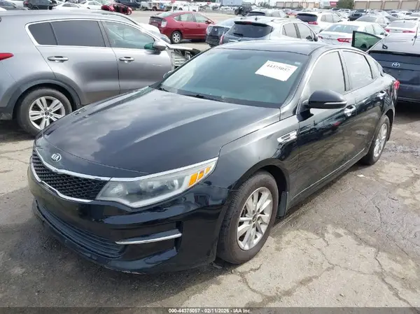 5XXGT4L35GG090712 2016 KIA OPTIMA - Image 2