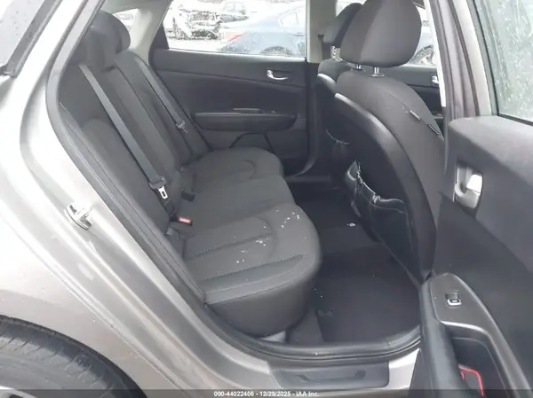 5XXGT4L35GG091889 2016 KIA OPTIMA - Image 8