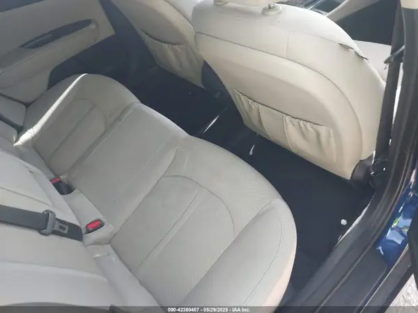 5XXGT4L35GG093240 2016 KIA OPTIMA - Image 8