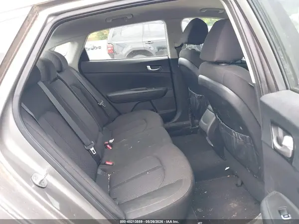 5XXGT4L35GG097725 2016 KIA OPTIMA - Image 8