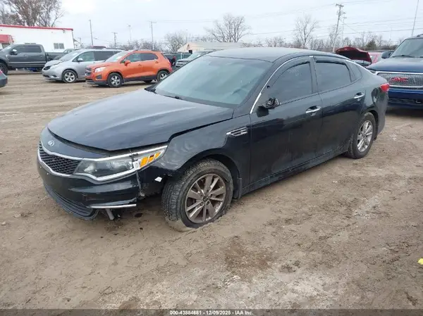 5XXGT4L35GG097871 2016 KIA OPTIMA - Image 2