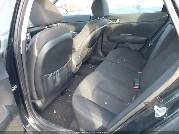 5XXGT4L35GG100414 2016 KIA OPTIMA - Image 8