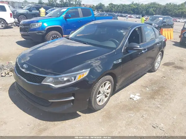 5XXGT4L35GG102325 2016 KIA OPTIMA - Image 2