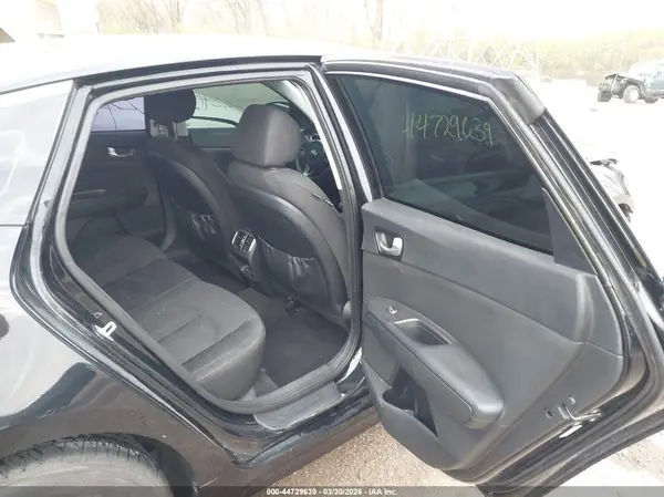 5XXGT4L35GG103524 2016 KIA OPTIMA - Image 8
