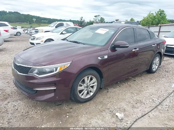 5XXGT4L35GG106956 2016 KIA OPTIMA - Image 2