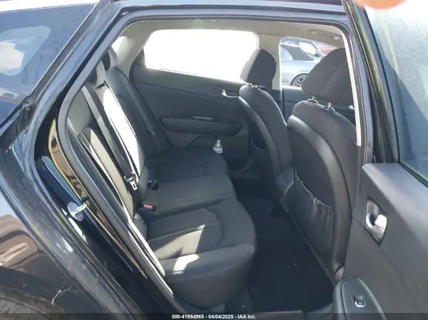 5XXGT4L35GG109257 2016 KIA OPTIMA - Image 8